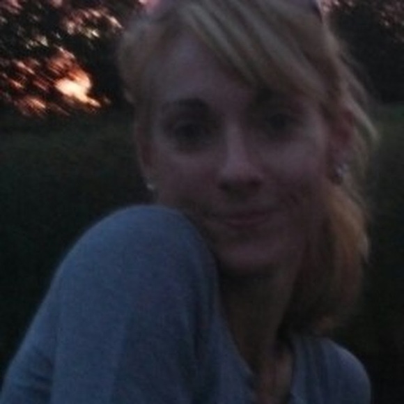 Meet your Posher, Heidi - Picture 1 of 1